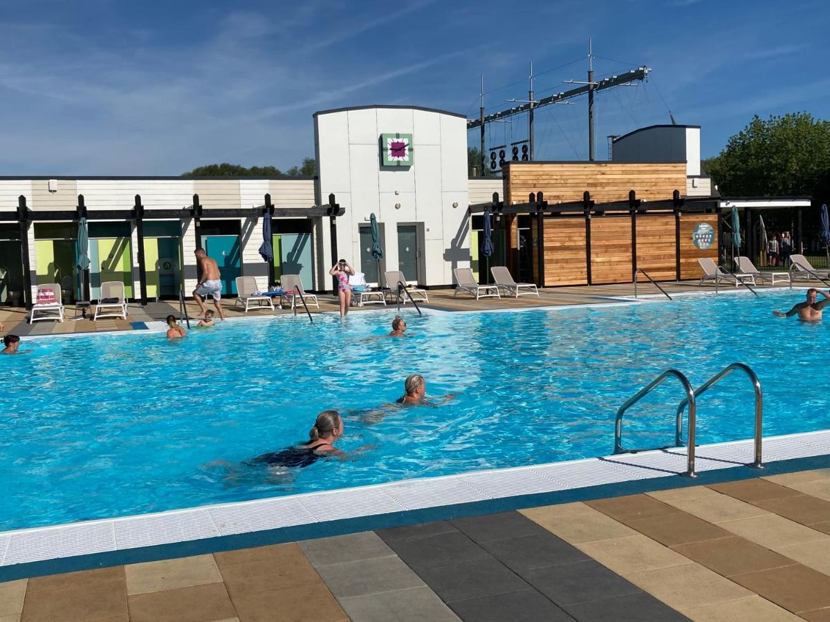 Tattershall Lakes Retreat 3 Bedroom Mini Lodge Waddington  エクステリア 写真