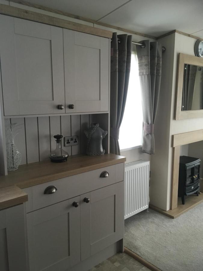 Tattershall Lakes Retreat 3 Bedroom Mini Lodge Waddington  エクステリア 写真