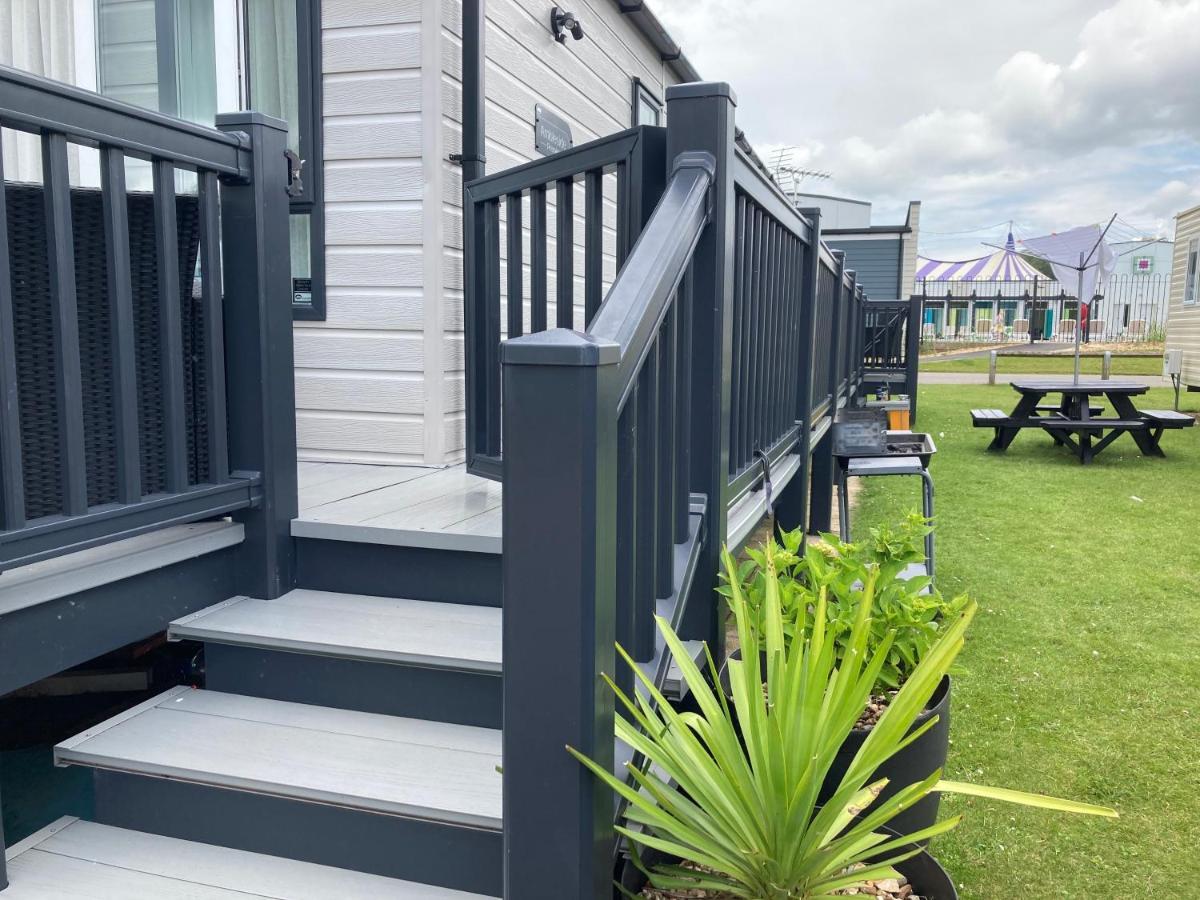 Tattershall Lakes Retreat 3 Bedroom Mini Lodge Waddington  エクステリア 写真
